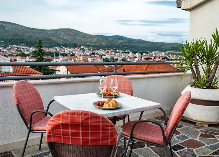 库迪利克公寓 公寓 *